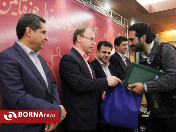 آیین تجلیل از خبرنگاران و عکاسان حوزه تامین اجتماعی در شیراز