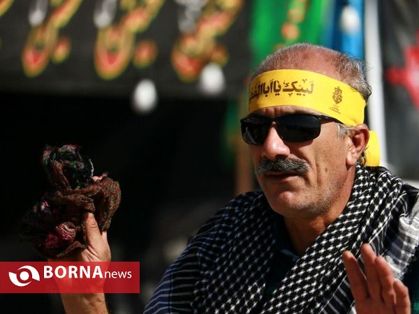 نمای نزدیک اربعینیون شلمچه