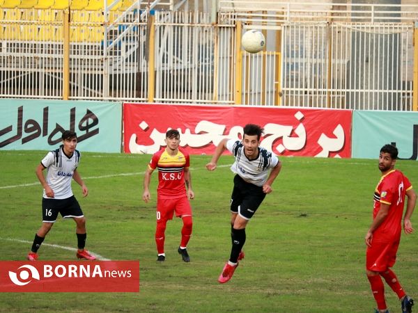 دیدار تیم های نفت مسجدسلیمان - فولاد خوزستان