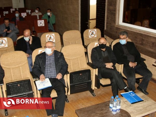 مراسم رونمایی کتاب "تردید نداشته باشید که شما خواننده این کتاب خواهید بود "