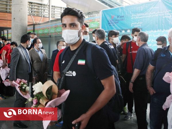 استقبال تیم ملی والیبال ایران در فرودگاه امام