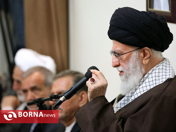 دیدار نوروزی جمعی از مسئولان کشور با رهبرانقلاب اسلامی