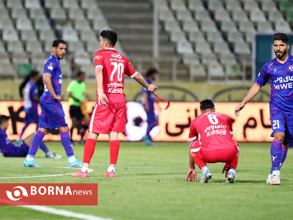دیدار تیم های فوتبال پرسپولیس - هوادار