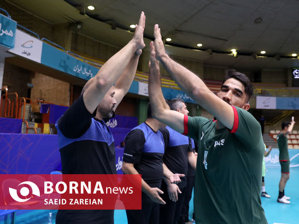 دیدار تیم های والیبال پیکان تهران - پاس تهران