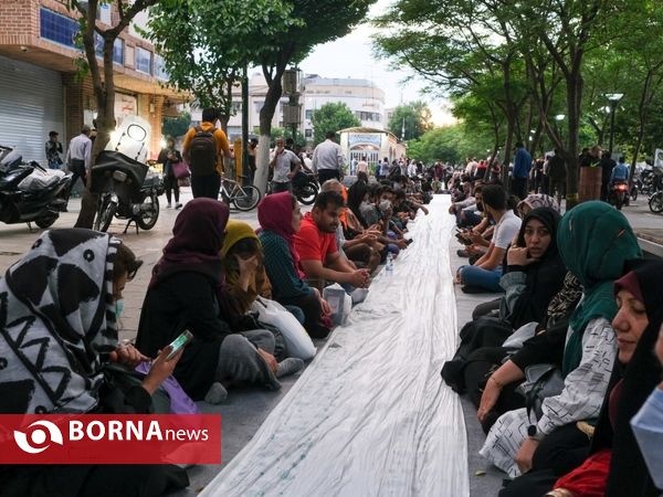 طولانی ترین سفره افطار بازار تهران