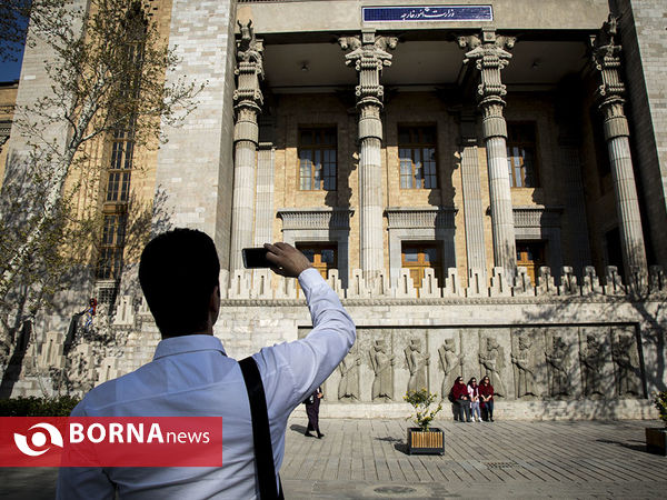 نوروز در تهران ((سردر باغ ملی))