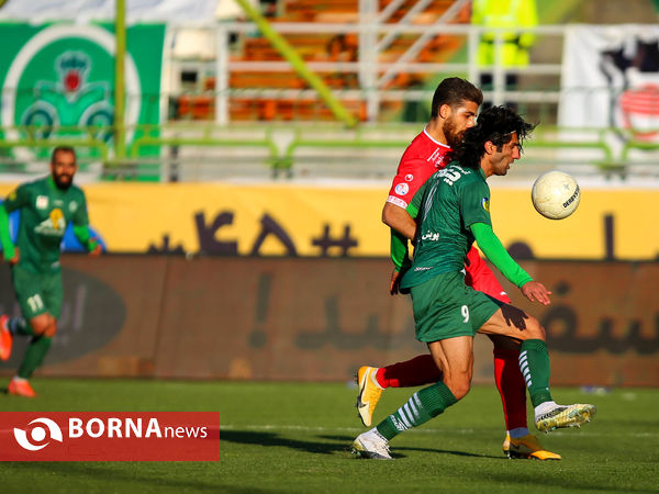 دیدار تیم‌های ذوب آهن - پرسپولیس