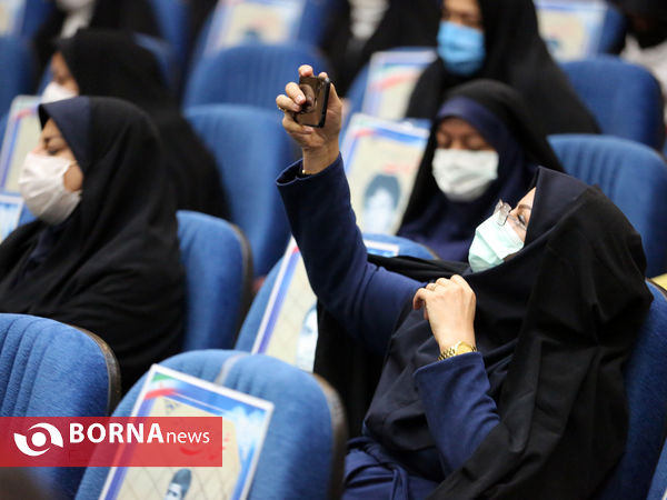 نشست ادبی «واژگان سرخ» در شیراز