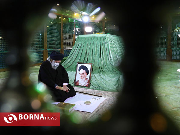 حضور رهبر انقلاب در مرقد مطهر امام راحل و گلزار شهدای بهشت زهرا