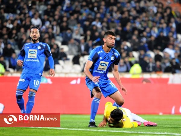 دیدار تیم های استقلال- صنعت نفت آبادان