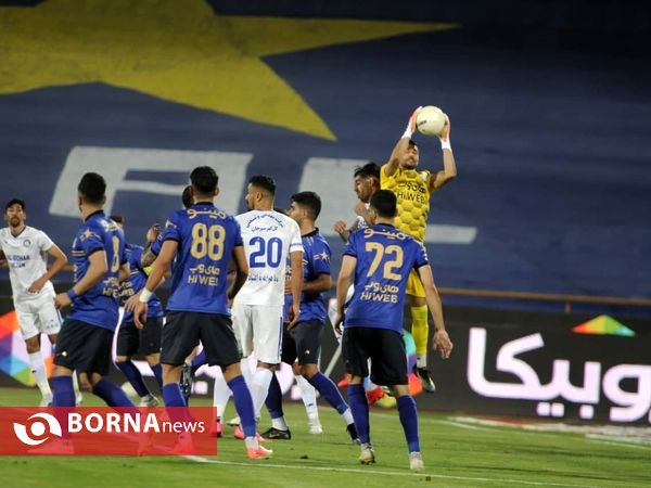 دیدار تیم های فوتبال استقلال- گل گهر سیرجان