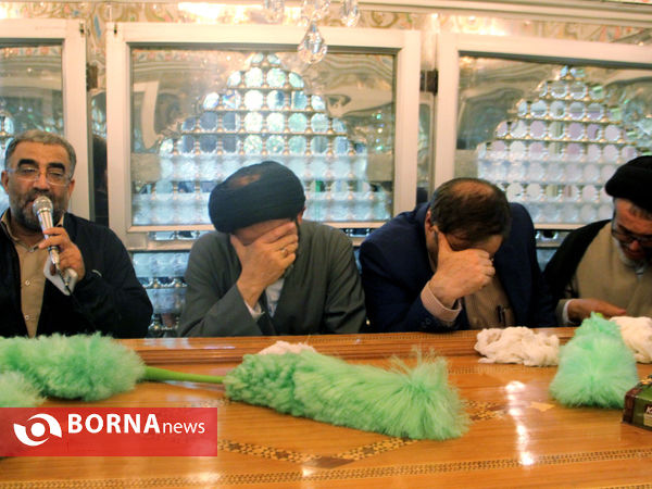 آیین غبارروبی آستان سید علاء الدین حسین بن موسی الکاظم در شیراز