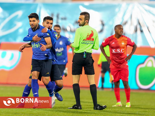 دیدار تیم های فوتبال استقلال - فولاد