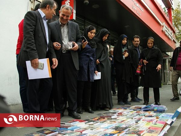 کتابگردی احمد مسجد جامعی