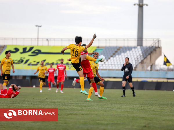 دیدار تیم های فوتبال سپاهان- پرسپولیس
