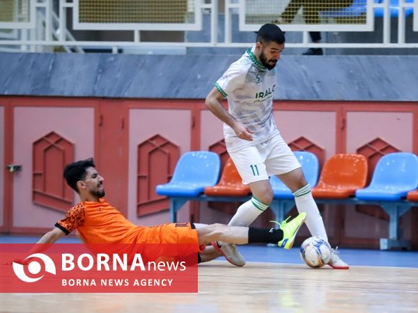 دیدار تیم های فوتسال آلومینیوم - تن تاک