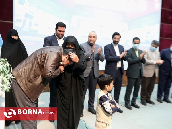 آئین تجلیل از والدین قهرمانان مسابقات ورزشی در مشهد