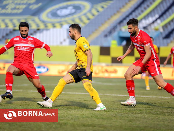 دیدار تیم های فوتبال سپاهان- پرسپولیس