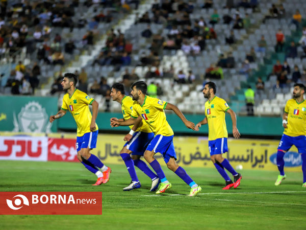 دیدار تیم های فوتبال آلومینیوم - صنعت نفت