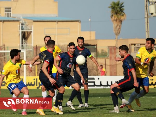 دیدار تیم های فوتبال صنعت نفت - نساجی