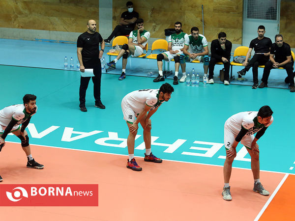 دیدار تیم های والیبال سایپا و پاس گرگان