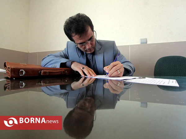 ثبت نام داوطلبان مجلس شورای اسلامی و مجلس خبرگان -شیراز