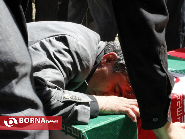 مراسم تشیع پیکر شهدای گمنام در همدان