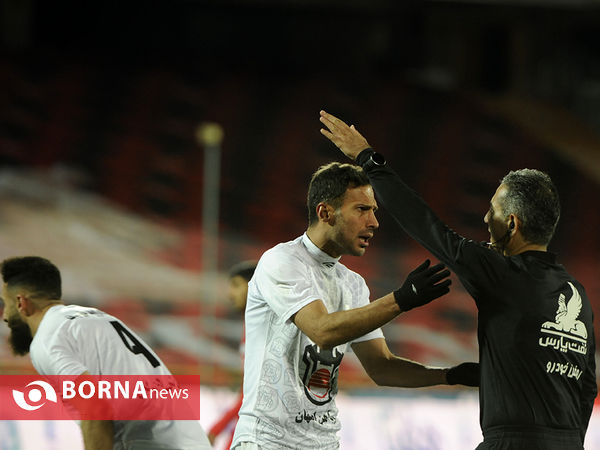 دیدار تیم های فوتبال پرسپولیس - ذوب آهن