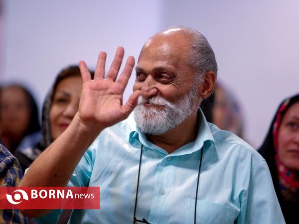 تجلیل از کریم اکبری مبارکه در فرهنگسرای معرفت