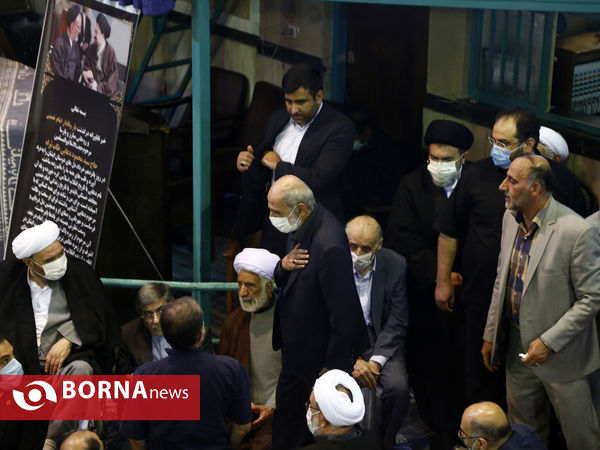 وداع با پیکر حجت الاسلام و المسلمین دعایی