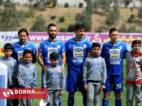 دیدار تیم های فوتبال نفت تهران- استقلال