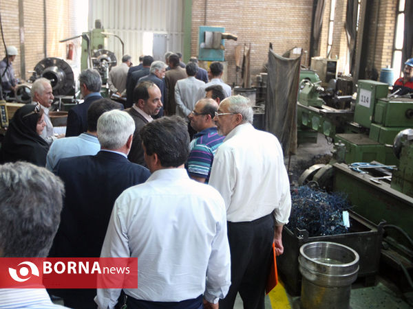 بازدید فرماندار قدس از کارخانه مهیار سنگ شکن