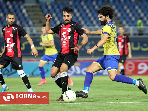 دیدار تیم های پدیده و نفت مسجد سلیمان