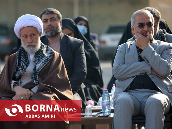 دیدار نماینده ولی فقیه در فارس با همکلاسی های دانش آموز شهید ترور شاهچراغ(ع)