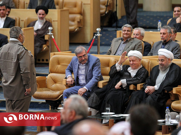 نشست دولتمردان دفاع مقدس