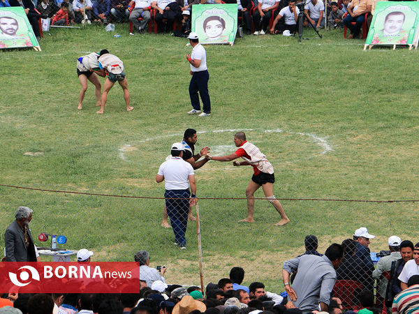 مسابقات کشتی با چوخه قهرمانی کشور در روستای رهورد قوچان‎