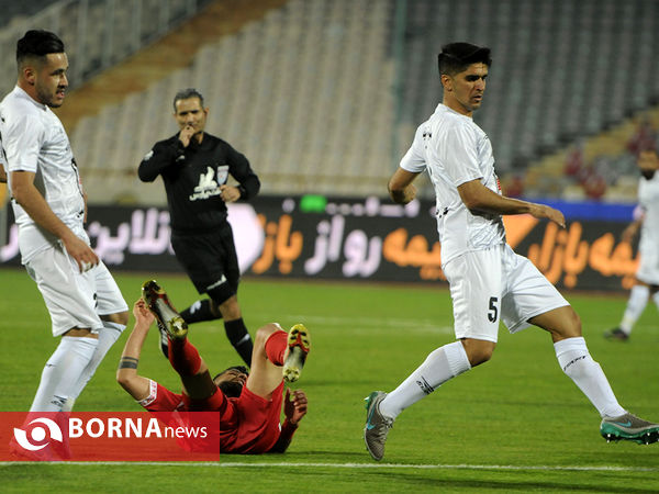 دیدار تیم های فوتبال پرسپولیس - ذوب آهن
