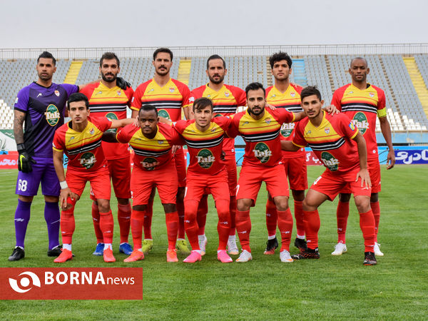 دیدار تیم‌های فوتبال آلومینیوم اراک - فولاد خوزستان