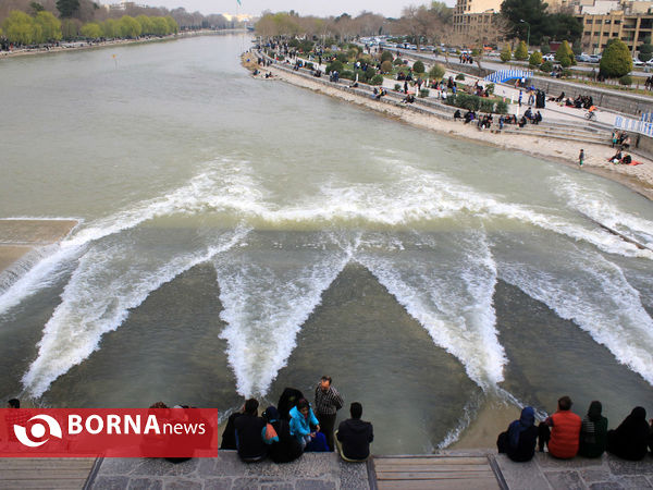 زاینده رود در بهار