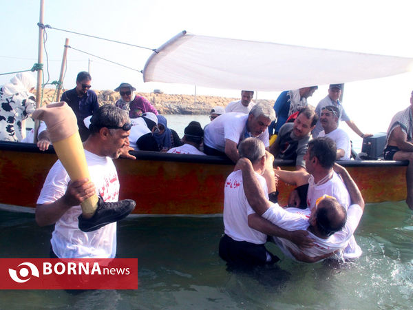 شنای جانبازان فارس در محل حادثه دلخراش سقوط هواپیمای مسافربری ایران