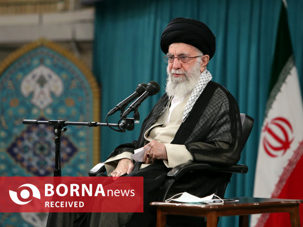دیدار دست‌اندرکاران برگزاری کنگره شهدای استان قم با مقام معظم رهبری