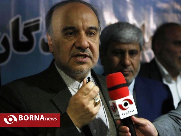 در حاشیه بازدید نمایندگان مجلس از مجموعه ورزشی آزادی