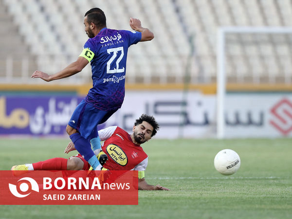 دیدار تیم های فوتبال هوادار - پرسپولیس
