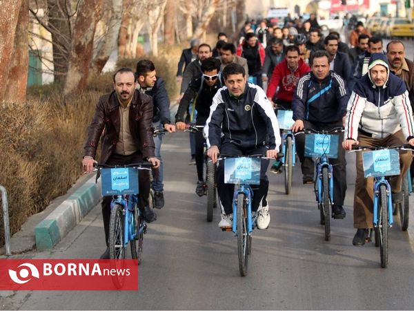 پای مدیران اصفهان در رکاب