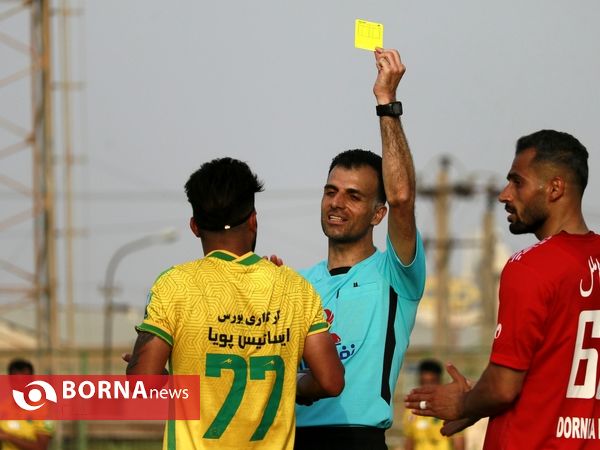 دیدار تیم های فوتبال صنعت نفت - شهر خودرو