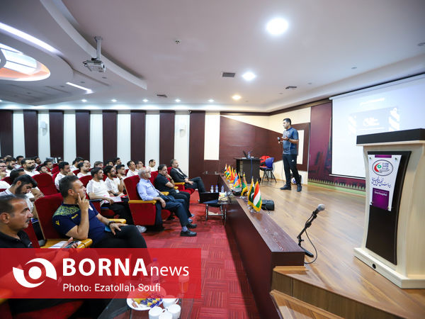 دوره دانش افزایی مربیان فوتبال پایه و مربیان مدارس فوتبال
