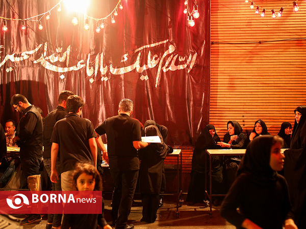 شب هشتم محرم در محله "چهارراه آبسردار تهران"
