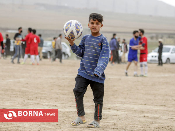 مسابقات فوتبال در روستا