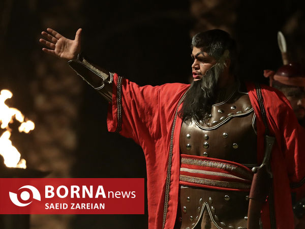 نمایش میدانی «تنهاتر از مسیح»