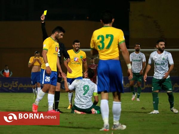 دیدار تیم های فوتبال صنعت نفت - آلومینیوم